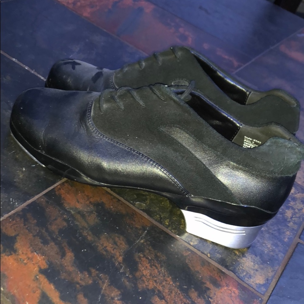 Tap shoes